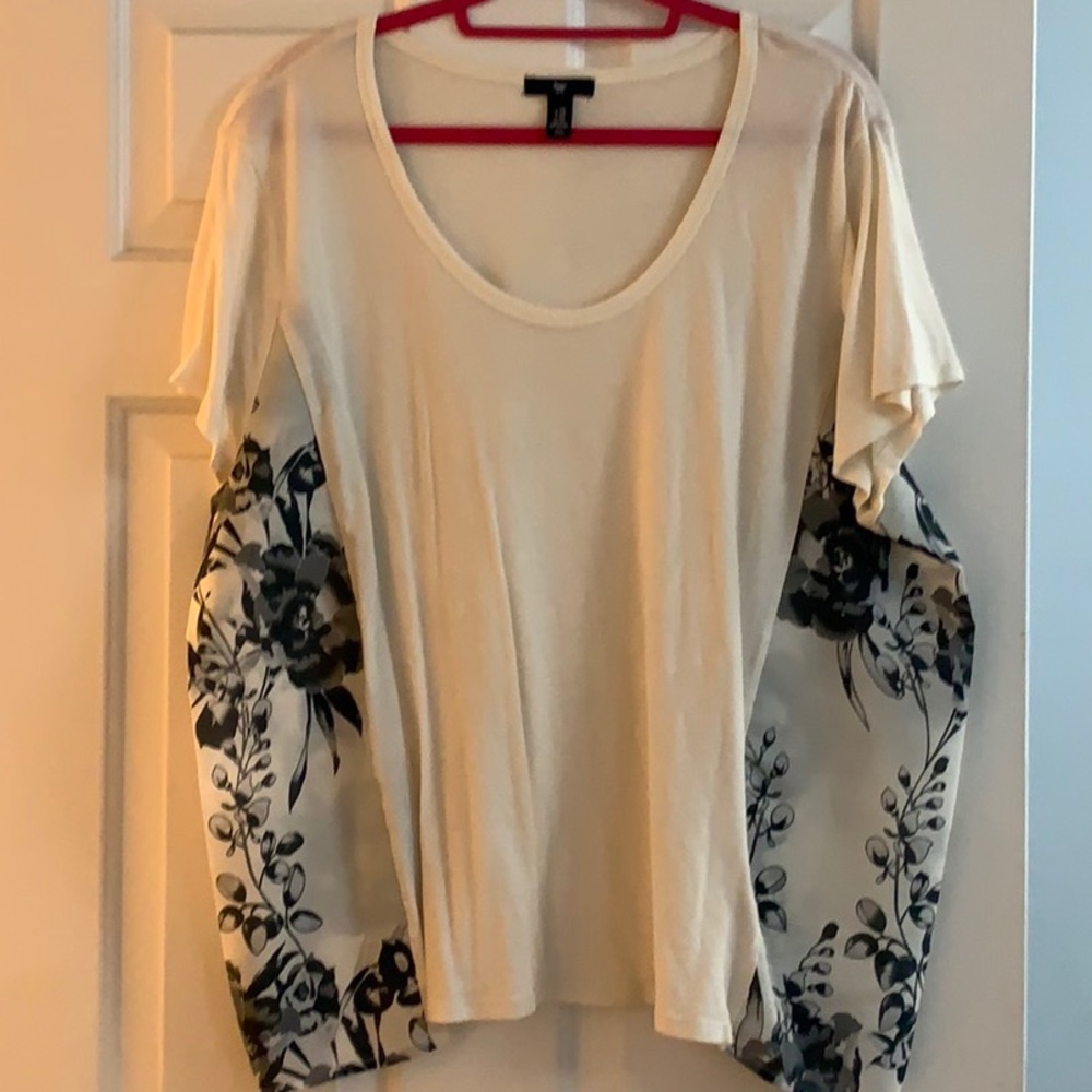 Gap floral paneled top